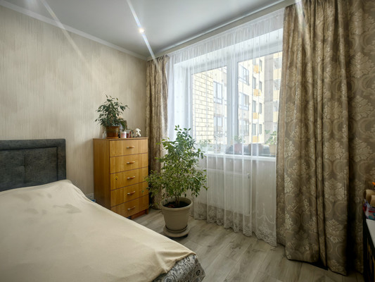 Продам трехкомнатную (3-комн.) квартиру, Дмитровская ул, 24, Базарово д