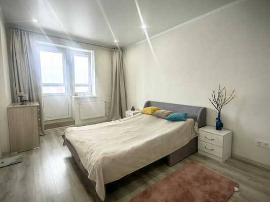 Продам трехкомнатную (3-комн.) квартиру, Дмитровская ул, 24, Базарово д