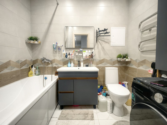 Продам трехкомнатную (3-комн.) квартиру, Дмитровская ул, 24, Базарово д