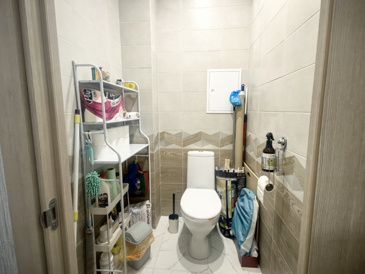 Продам трехкомнатную (3-комн.) квартиру, Дмитровская ул, 24, Базарово д