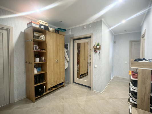 Продам трехкомнатную (3-комн.) квартиру, Дмитровская ул, 24, Базарово д