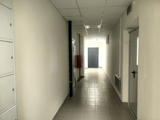 Продам трехкомнатную (3-комн.) квартиру, Дмитровская ул, 24, Базарово д