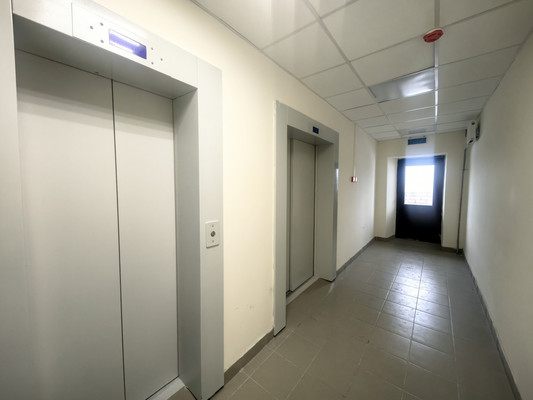 Продам трехкомнатную (3-комн.) квартиру, Дмитровская ул, 24, Базарово д