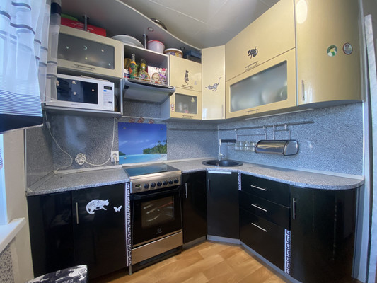 Продам трехкомнатную (3-комн.) квартиру, Интернациональная ул, 26, Нижневартовск г