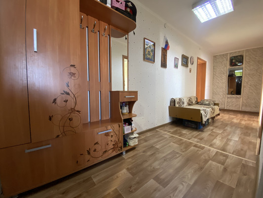 Продам трехкомнатную (3-комн.) квартиру, Интернациональная ул, 26, Нижневартовск г