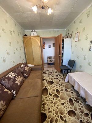 Продам трехкомнатную (3-комн.) квартиру, Интернациональная ул, 26, Нижневартовск г