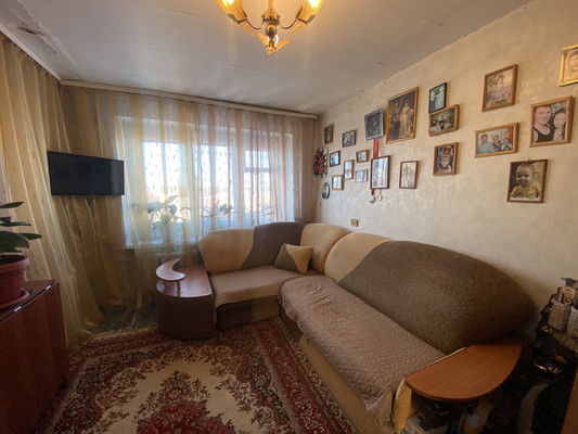 Продам трехкомнатную (3-комн.) квартиру, Интернациональная ул, 26, Нижневартовск г