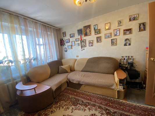 Продам трехкомнатную (3-комн.) квартиру, Интернациональная ул, 26, Нижневартовск г