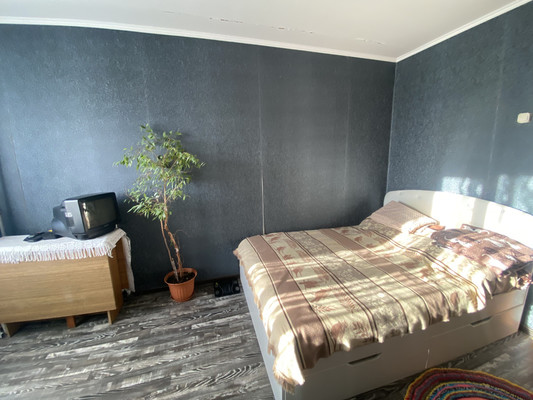 Продам трехкомнатную (3-комн.) квартиру, Интернациональная ул, 26, Нижневартовск г