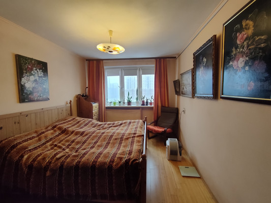 Продам трехкомнатную (3-комн.) квартиру, Дыбенко ул, 12Жк1, Санкт-Петербург г