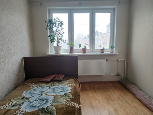 Продам трехкомнатную (3-комн.) квартиру, Дыбенко ул, 12Жк1, Санкт-Петербург г