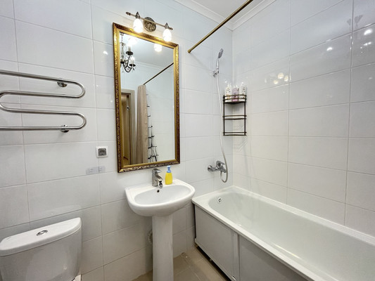 Продам трехкомнатную (3-комн.) квартиру, Александры Монаховой ул, 98к1, Коммунарка п