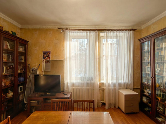 Продам трехкомнатную (3-комн.) квартиру, Октябрьский пр-кт, 201, Люберцы г