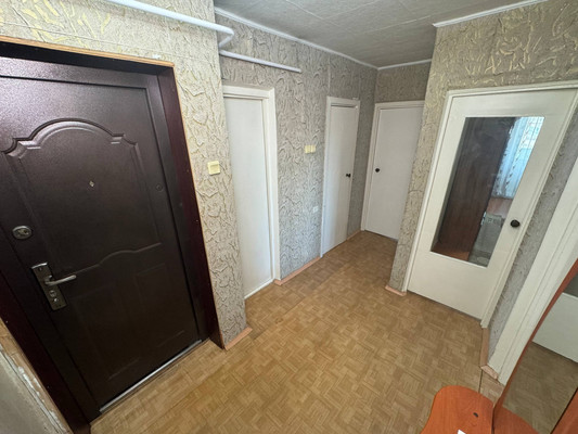 Продам двухкомнатную (2-комн.) квартиру, Парижской Коммуны ул, 33к3, Комсомольск-на-Амуре г