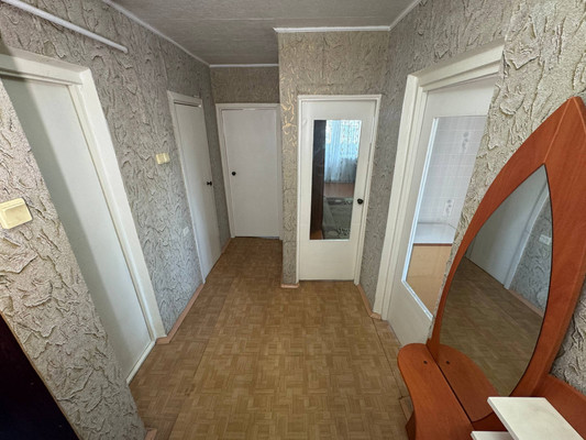 Продам двухкомнатную (2-комн.) квартиру, Парижской Коммуны ул, 33к3, Комсомольск-на-Амуре г