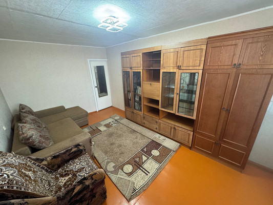 Продам двухкомнатную (2-комн.) квартиру, Парижской Коммуны ул, 33к3, Комсомольск-на-Амуре г