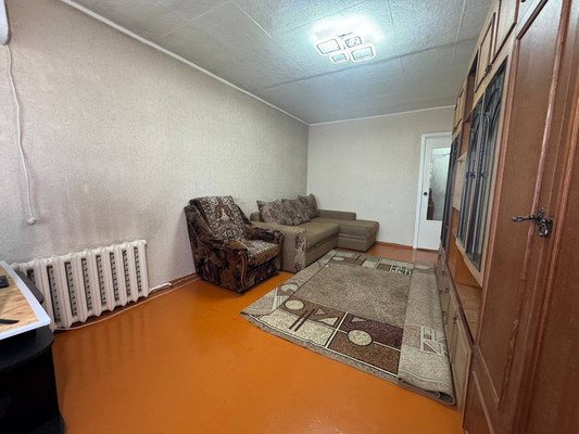 Продам двухкомнатную (2-комн.) квартиру, Парижской Коммуны ул, 33к3, Комсомольск-на-Амуре г