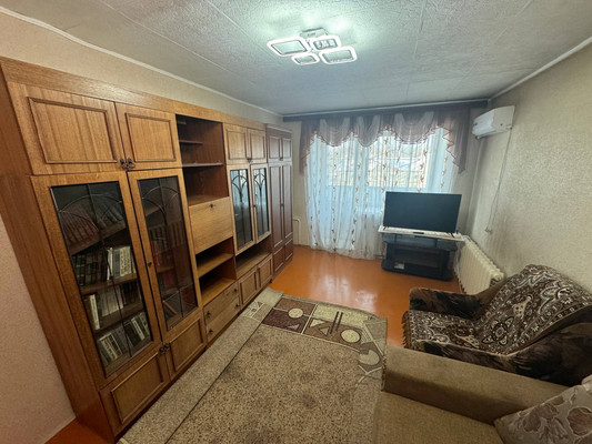 Продам двухкомнатную (2-комн.) квартиру, Парижской Коммуны ул, 33к3, Комсомольск-на-Амуре г