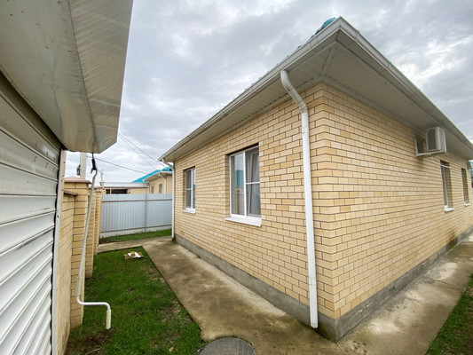 Продам дом, им. Виктора Тюрина ул, 2, Краснодар г, 0 км от города