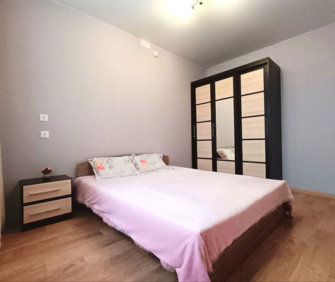 Сдам однокомнатную (1-комн.) квартиру, Самаровская ул, 8к1, Ханты-Мансийск г