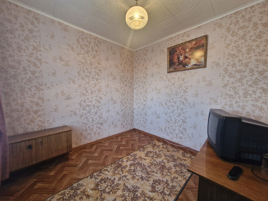 Продам многокомнатную квартиру, Корушина ул, 11, Ишим г