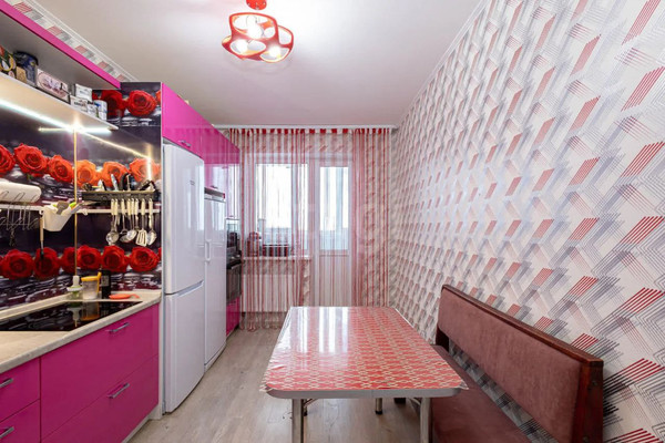 Продам двухкомнатную (2-комн.) квартиру, Анны Коньковой ул, 10, Ханты-Мансийск г