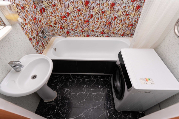 Продам двухкомнатную (2-комн.) квартиру, Анны Коньковой ул, 10, Ханты-Мансийск г