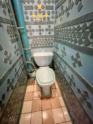 Продам трехкомнатную (3-комн.) квартиру, 2-й Микрорайон ул, 3, Эльбан рп