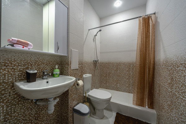 Продам однокомнатную (1-комн.) квартиру, Гагариной ул, 25/353, Утес п