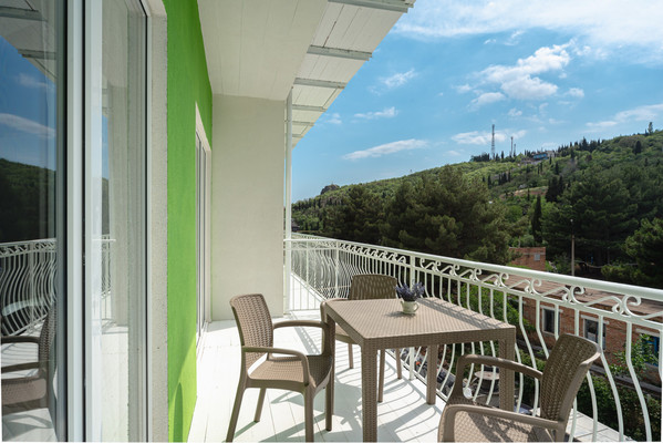 Продам однокомнатную (1-комн.) квартиру, Гагариной ул, 25/353, Утес п