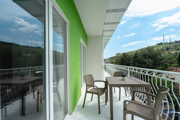 Продам однокомнатную (1-комн.) квартиру, Гагариной ул, 25/353, Утес п