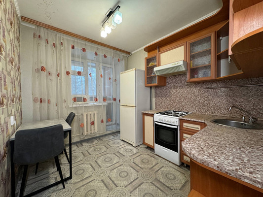 Продам двухкомнатную (2-комн.) квартиру, Аллея Труда ул, 40, Комсомольск-на-Амуре г