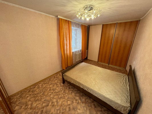 Продам двухкомнатную (2-комн.) квартиру, Аллея Труда ул, 40, Комсомольск-на-Амуре г