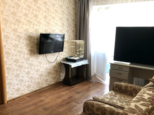 Продам двухкомнатную (2-комн.) квартиру, Гоголя ул, 74, Симферополь г