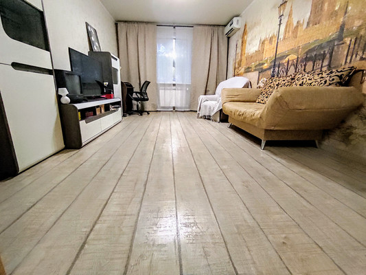 Продам двухкомнатную (2-комн.) квартиру, Красноармейская ул, 240/115, Ростов-на-Дону г