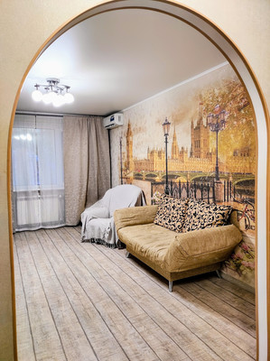 Продам двухкомнатную (2-комн.) квартиру, Красноармейская ул, 240/115, Ростов-на-Дону г