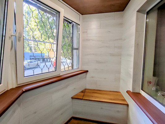 Продам двухкомнатную (2-комн.) квартиру, Красноармейская ул, 240/115, Ростов-на-Дону г