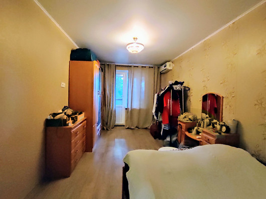 Продам двухкомнатную (2-комн.) квартиру, Красноармейская ул, 240/115, Ростов-на-Дону г