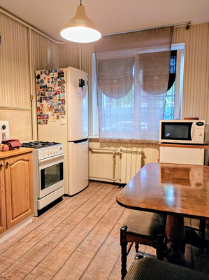 Продам двухкомнатную (2-комн.) квартиру, Красноармейская ул, 240/115, Ростов-на-Дону г