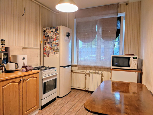 Продам двухкомнатную (2-комн.) квартиру, Красноармейская ул, 240/115, Ростов-на-Дону г