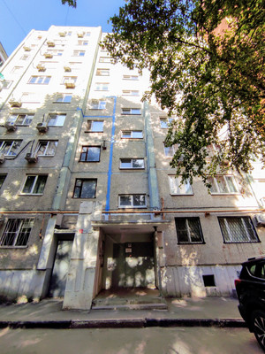 Продам двухкомнатную (2-комн.) квартиру, Красноармейская ул, 240/115, Ростов-на-Дону г