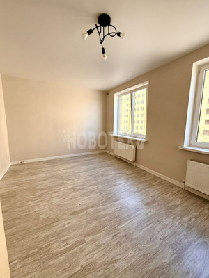 Продам однокомнатную (1-комн.) квартиру, Шоссейная ул, 70/1к5, Яблоновский пгт