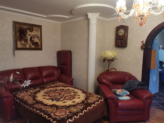 Продам трехкомнатную (3-комн.) квартиру, Желябова ул, 39/2, Симферополь г