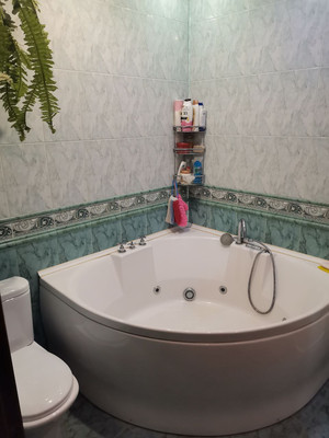 Продам трехкомнатную (3-комн.) квартиру, Желябова ул, 39/2, Симферополь г