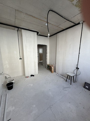 Продам однокомнатную (1-комн.) квартиру, Парковая ул, 1, Молодежное пгт