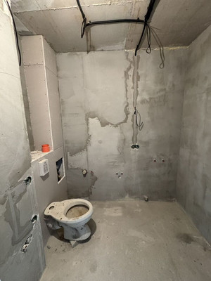 Продам однокомнатную (1-комн.) квартиру, Парковая ул, 1, Молодежное пгт