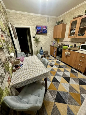 Продам однокомнатную (1-комн.) квартиру, Надежды ул, 3, Крымск г