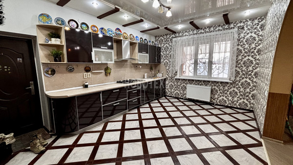 Продам дом, Виктории ул, 27, Крымск г, 0 км от города