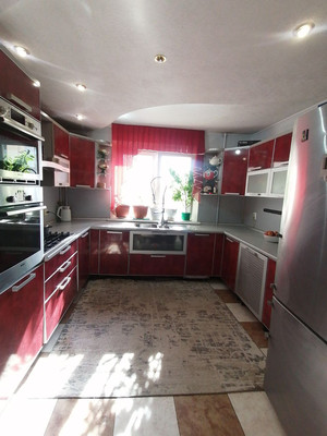 Продам трехкомнатную (3-комн.) квартиру, Днепровский пер, 122ка, Ростов-на-Дону г