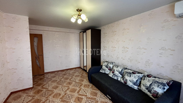 Продам двухкомнатную (2-комн.) квартиру, Маршала Жукова ул, 4, Крымск г